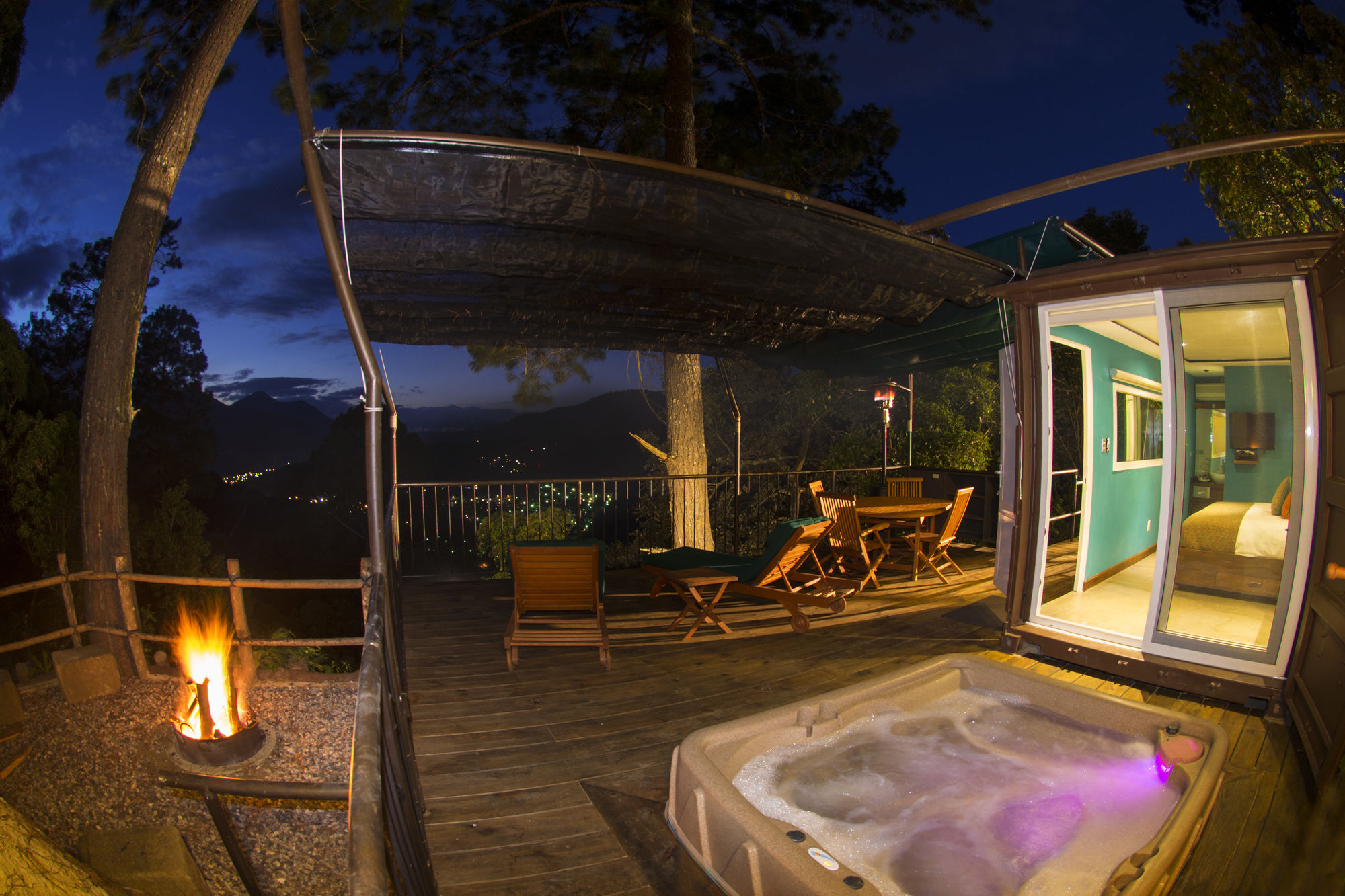 Hotel Museo Spa Casa Santo Domingo Antigua Exteriér fotografie The Treehouse at night